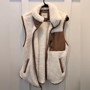 Cloud Sherpa Vest